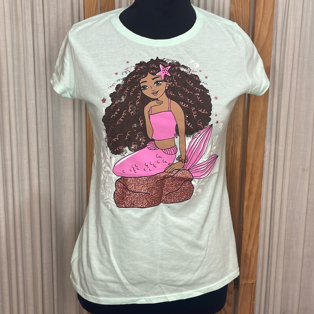 Little mermaid graphic tee